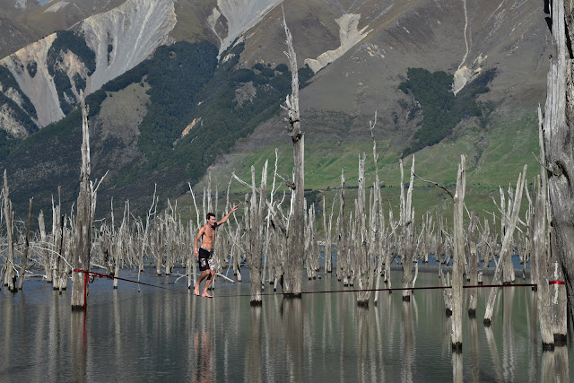 Slacklining - lines and movement