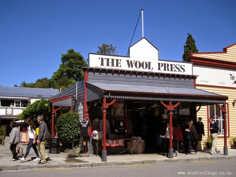 out and about - urban sketching in arrowtown