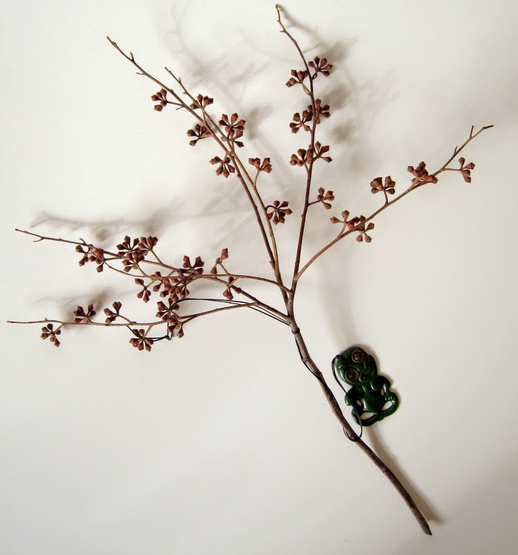 gumnuts & gum leaves