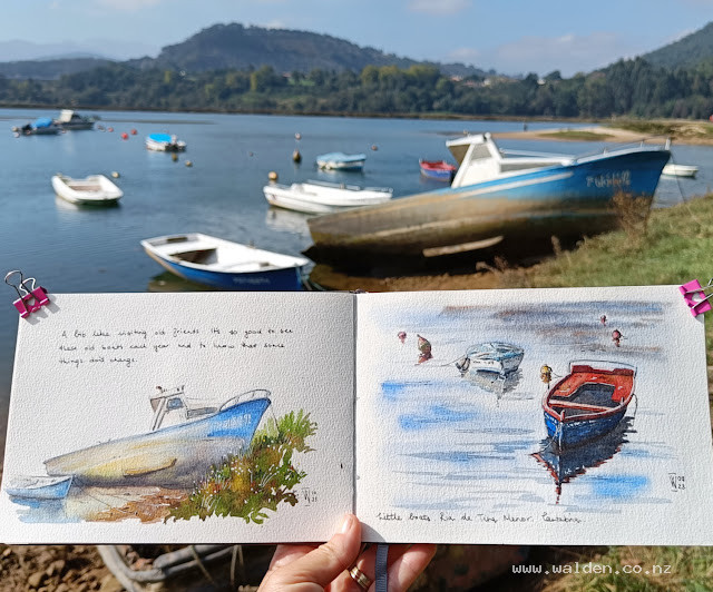 Sketching little boats plein air