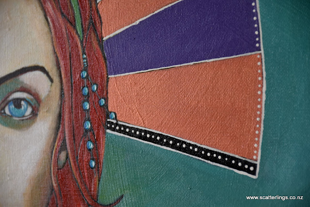 Detail - slightly metallic bronze paint for the head piece