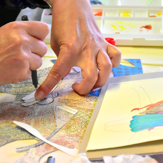 Cutting out collage elements