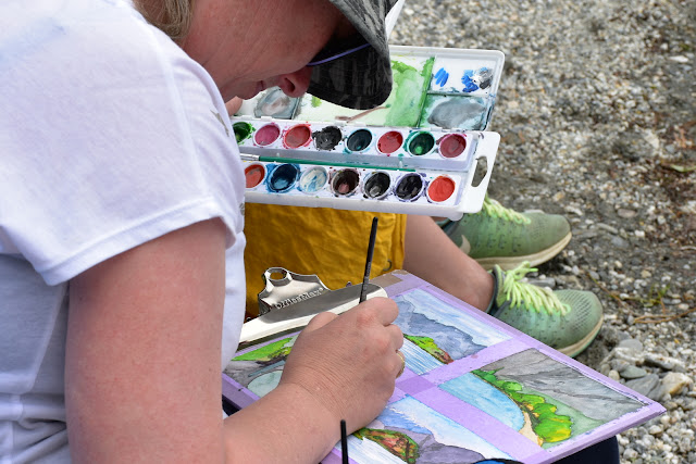 Learning to paint en plein air with Wanaka artist Renee Walden.
